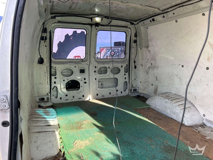 2002-ford-cargo-image-22