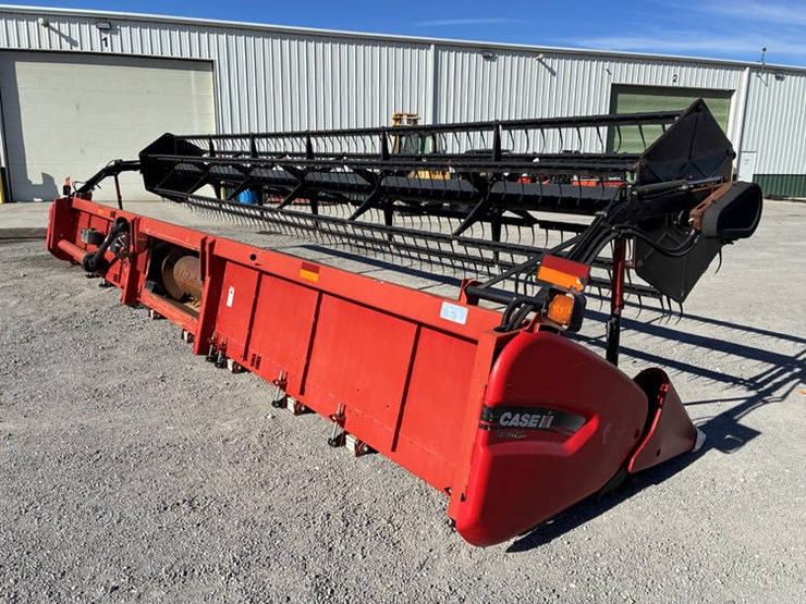 2011-case-ih-3020-image-11