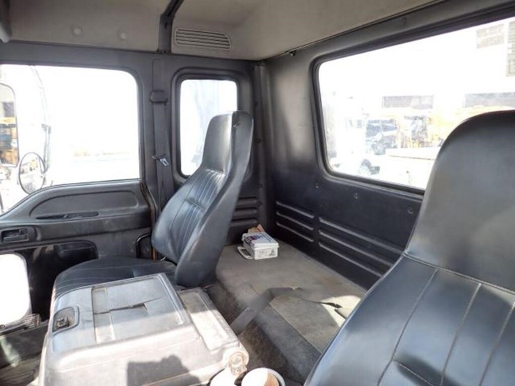 1998-gmc-t4-series-s/a-bucket-truck-1gdp7c1c0wj519-image-22