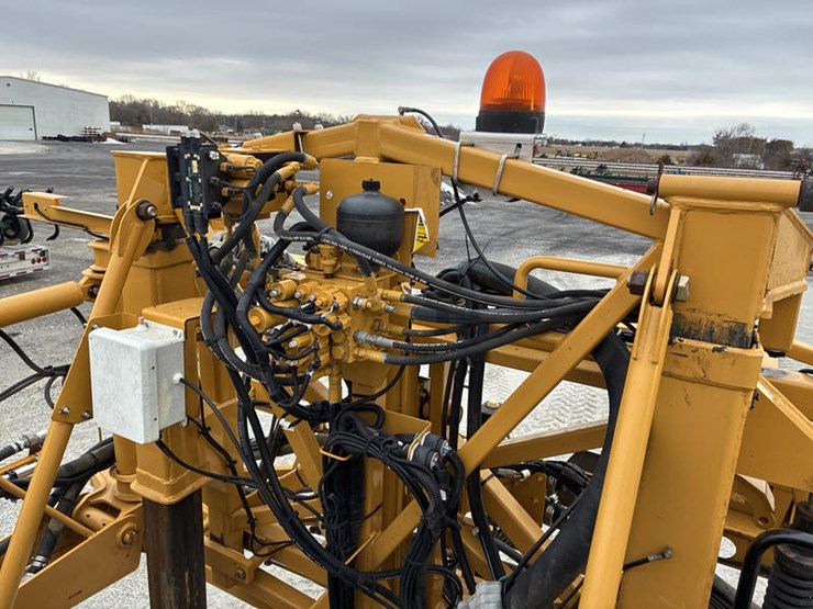 2015-ag-chem-rg1100-image-83