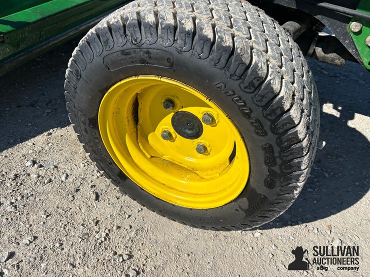 2011-john-deere-2320-image-16