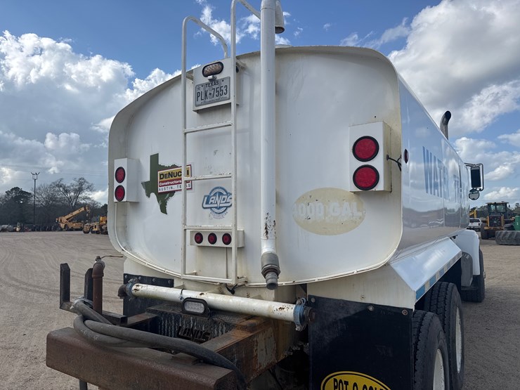 2006-peterbilt-357-image-11