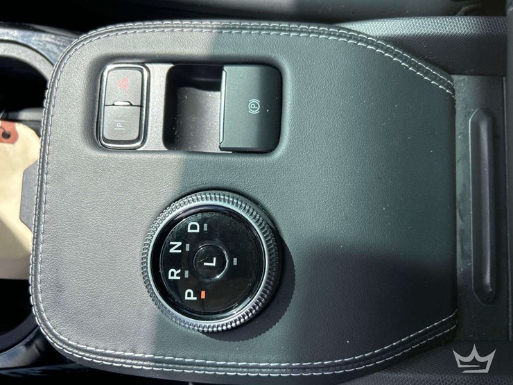 2021-ford-mustang-mach-e-image-18