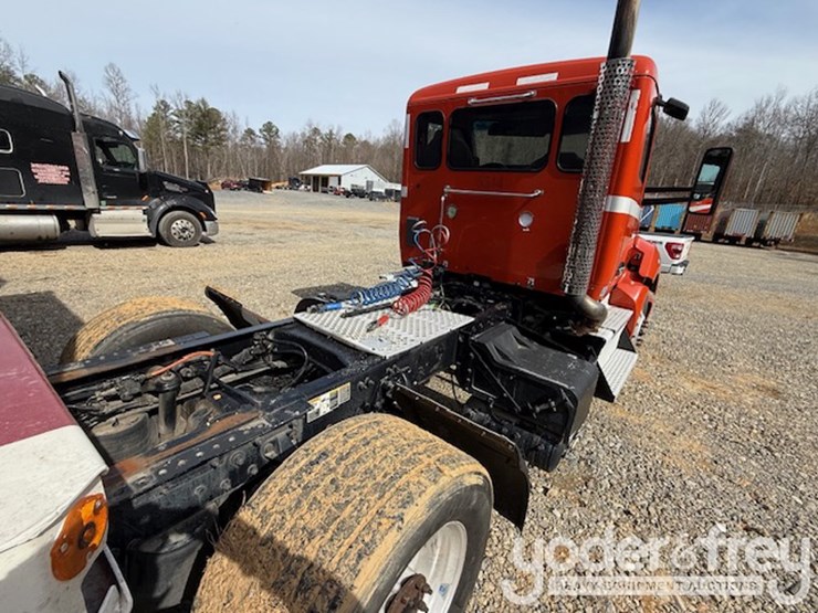 2019-kenworth-t680-image-6