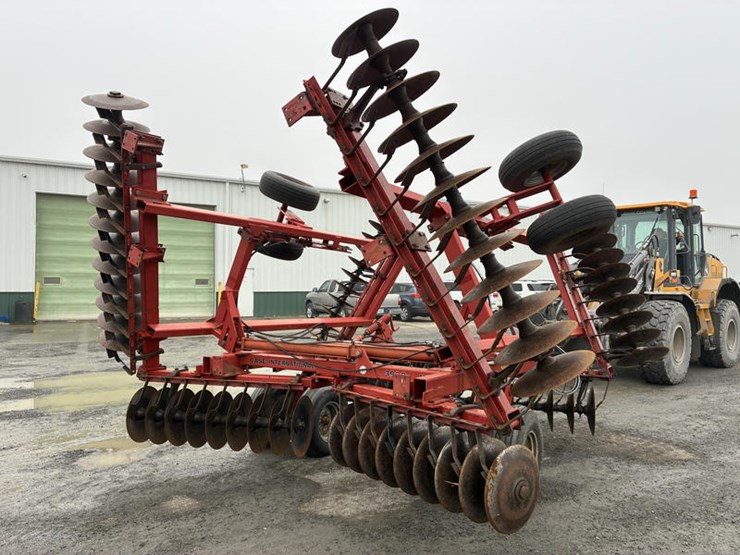 case-ih-3900-image-25