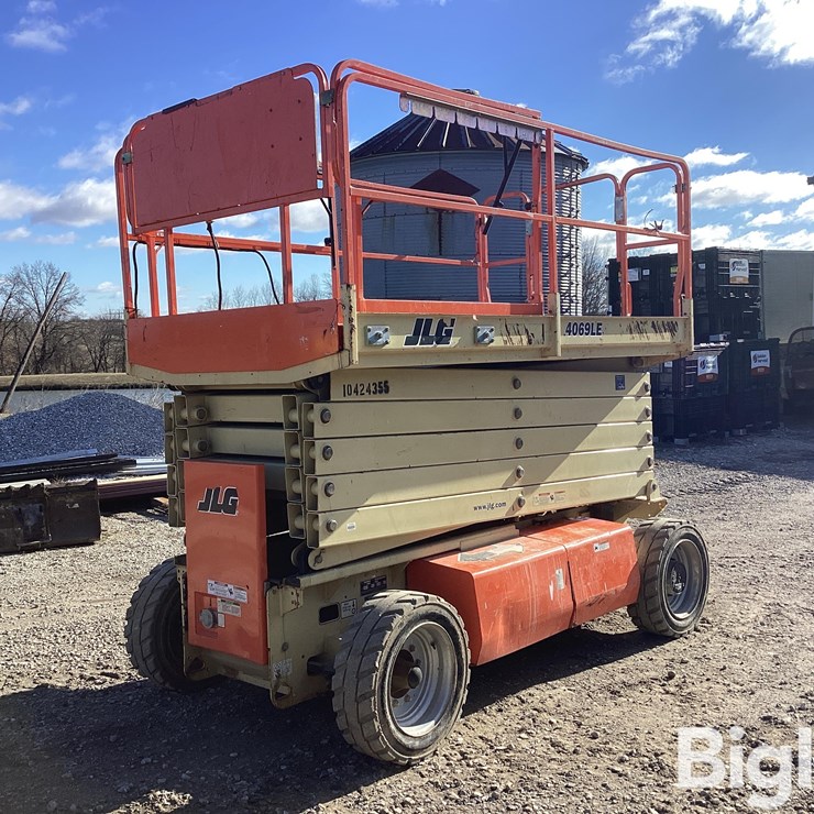 2015 JLG 4069LE