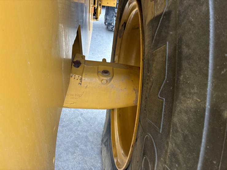 2021-caterpillar-926m-image-62