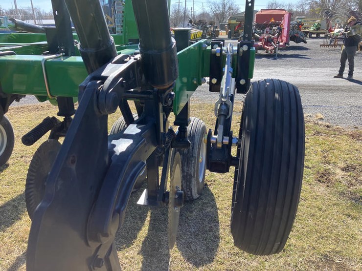 2021-unverferth-zonebuilder-132-image-9