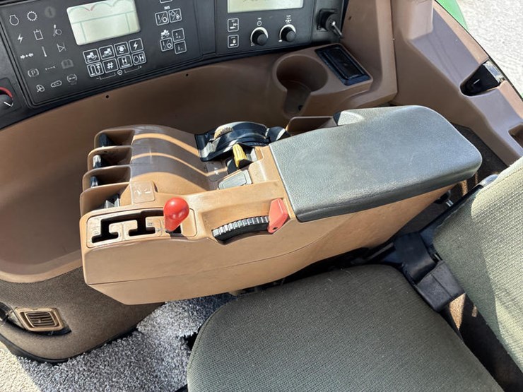 1995-john-deere-8300-image-67