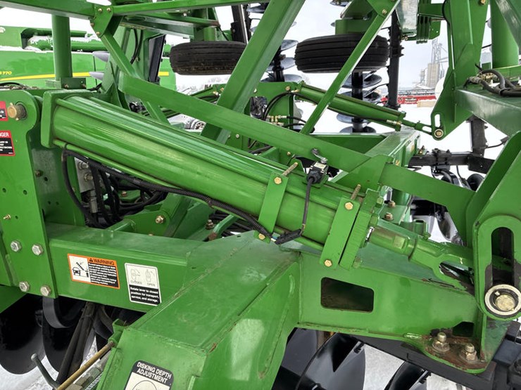 2008-john-deere-637-image-25