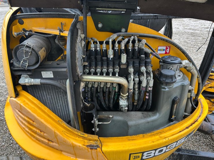 jcb-8035-zts-image-15