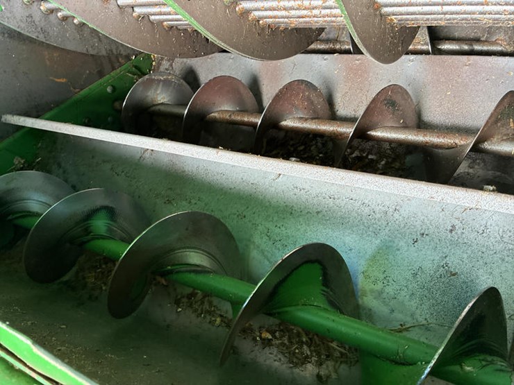 2012-john-deere-s670-image-58