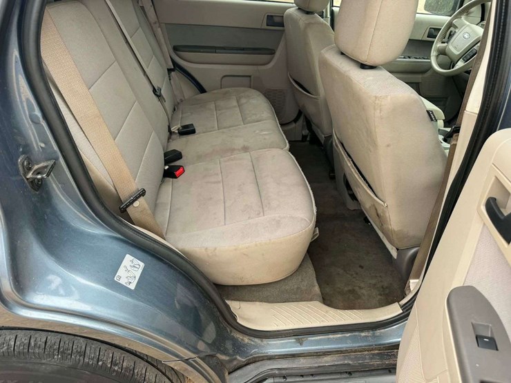 2012-ford-escape-xlt-image-13