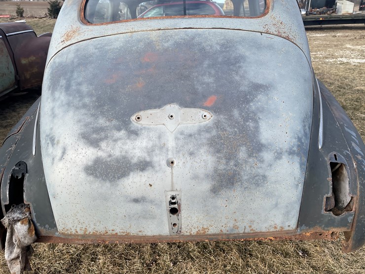 #4201-•-1941-buick-model-41-sedan,-(no-title)-image-16