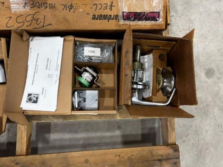 qty-of-door-entry-&-exit-hardware-image-6