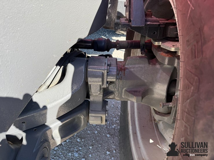 2013-massey-ferguson-8690-image-14