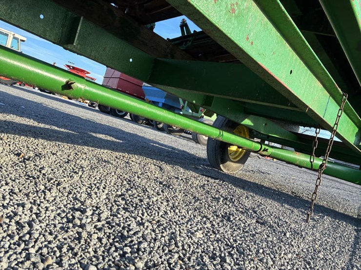 john-deere-7-image-12