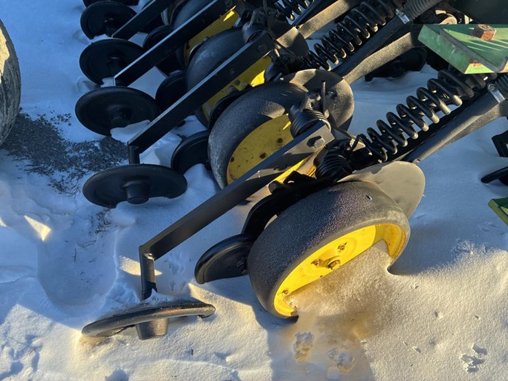 john-deere-750-image-34