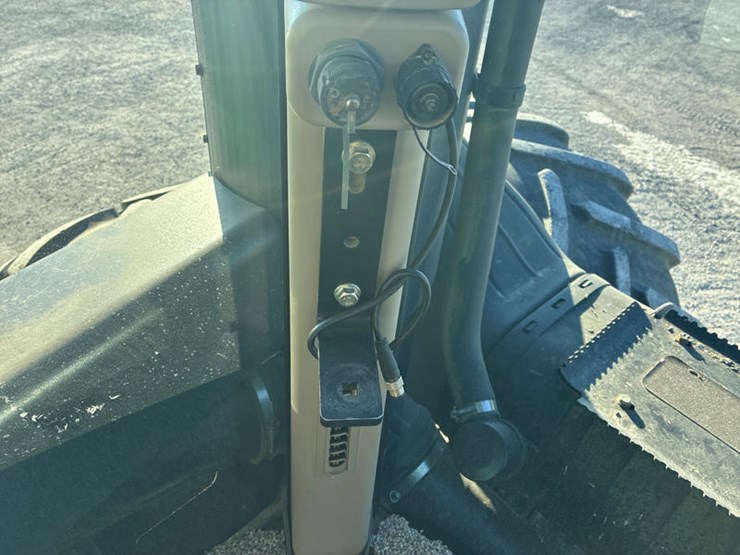 2013-john-deere-9510r-image-90