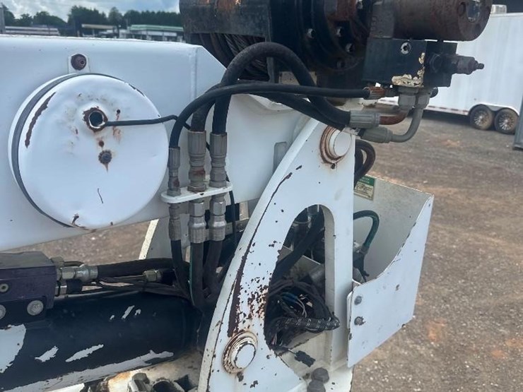 2005-ford-f650-image-18