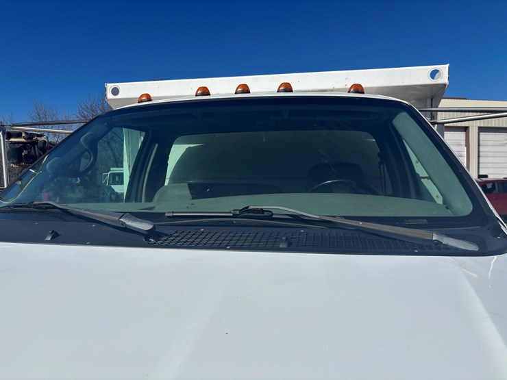 2003-ford-f650-image-12