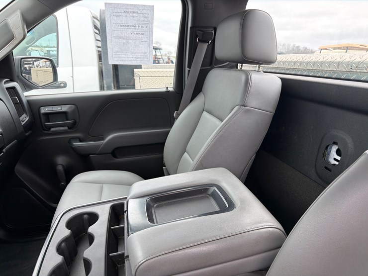 2015-chevrolet-1500-image-13