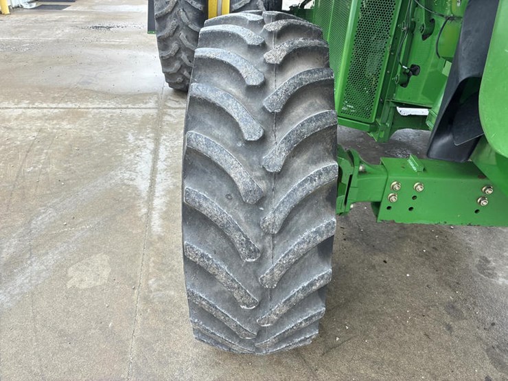 2004-john-deere-9660-sts-image-40