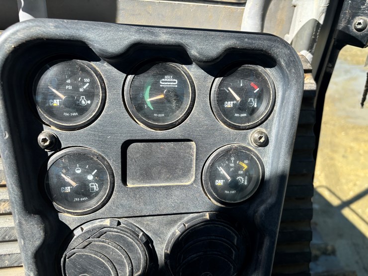 2005-caterpillar-d5g-xl-image-35