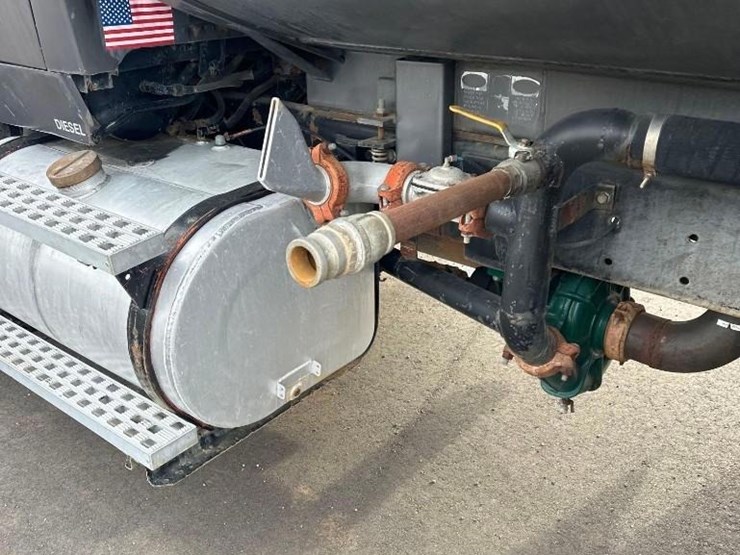 1994-ford-l9000-image-26