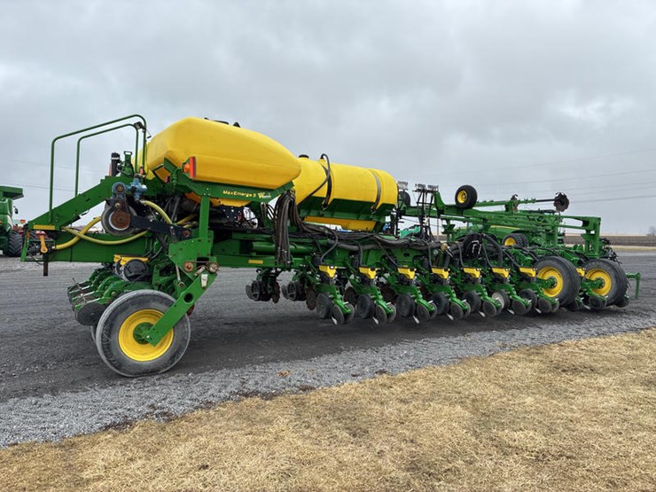 2019-john-deere-1775-image-5