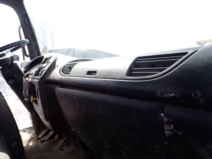 1998-gmc-t4-series-s/a-bucket-truck-1gdp7c1c0wj519-image-27