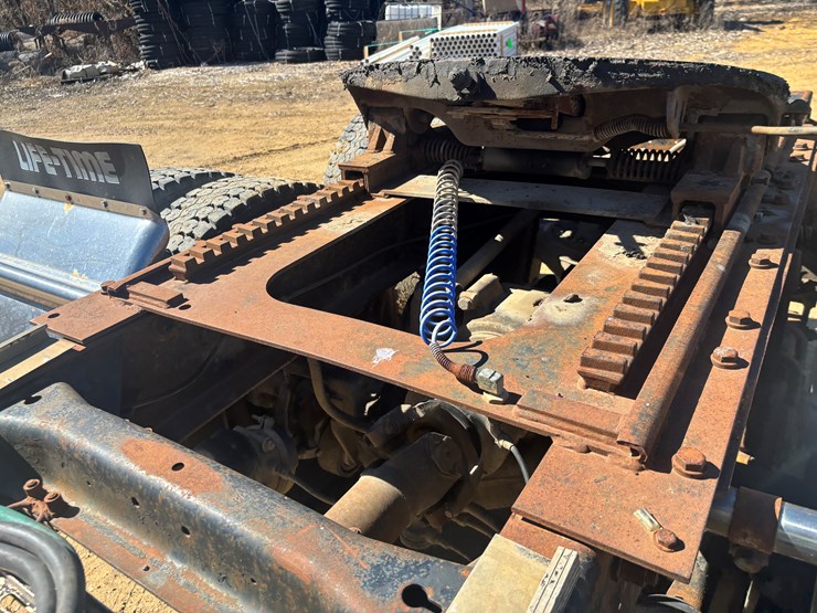 1993-mack-ch600-image-47