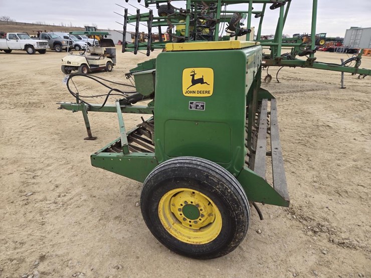 john-deere-8200-image-5