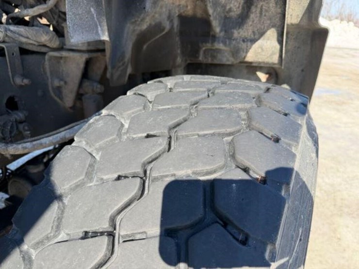 2008-mack-gu813-tri/a-boom/flatbed-truck-1m2ax16c9-image-73