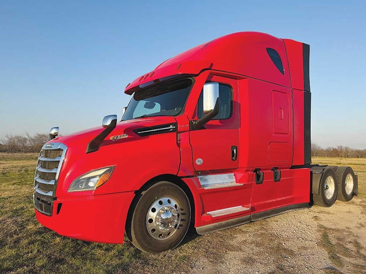 2022-freightliner-cascadia-126-image-1