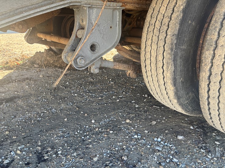 #2320-•-2008-interstate-30'-tri-axle-equipment-trailer-image-44