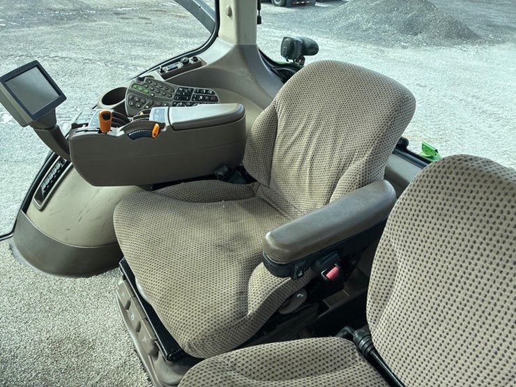 2013-john-deere-8335r-image-72