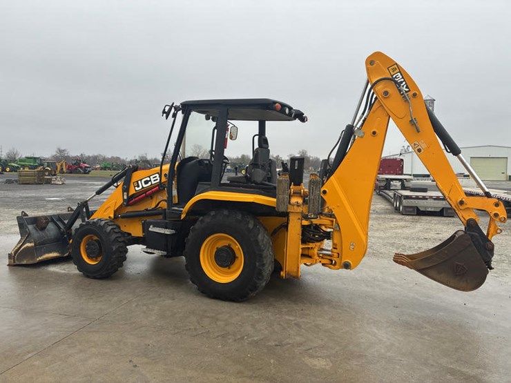 2019-jcb-3cx-image-9