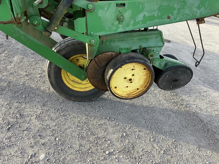 john-deere-7000-image-9