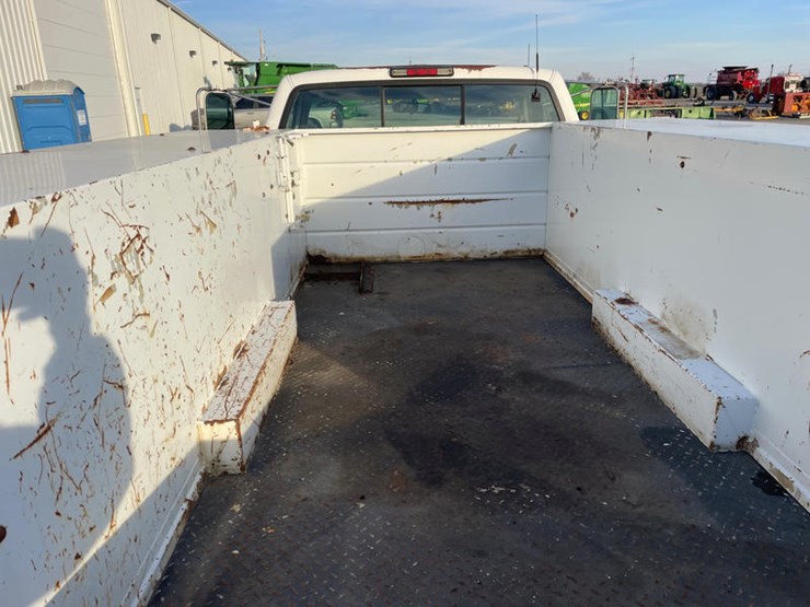 1997-chevrolet-3500-image-32