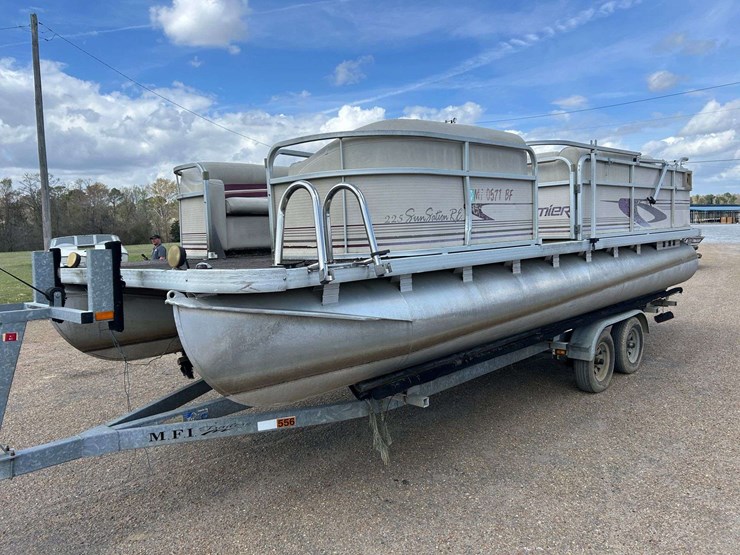 2001-premier-225-sun-station-pontoon-boat-image-1