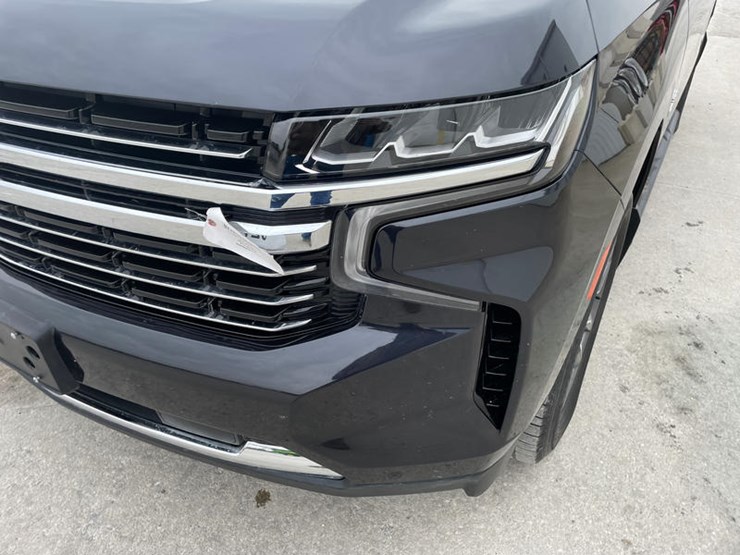 2023-chevrolet-tahoe-image-12