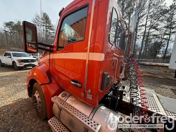 2019-kenworth-t680-image-3