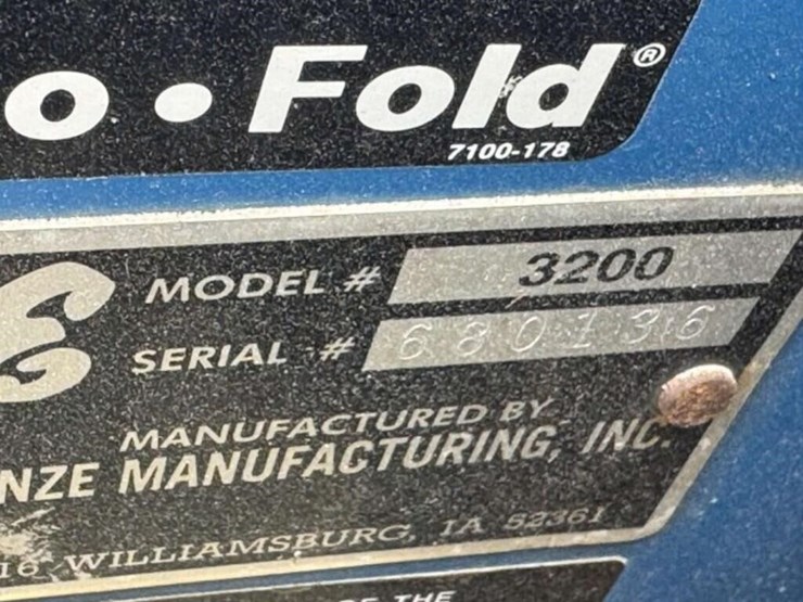 2009-kinze-3200-image-8