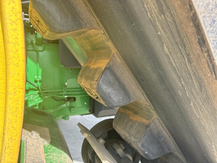 2021-john-deere-8rx-370-image-64