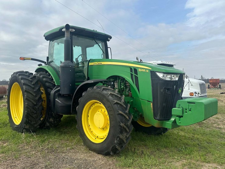 2011-john-deere-8285r-image-1