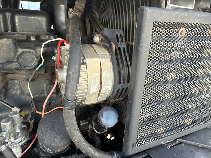 2010-willmar-745-image-43