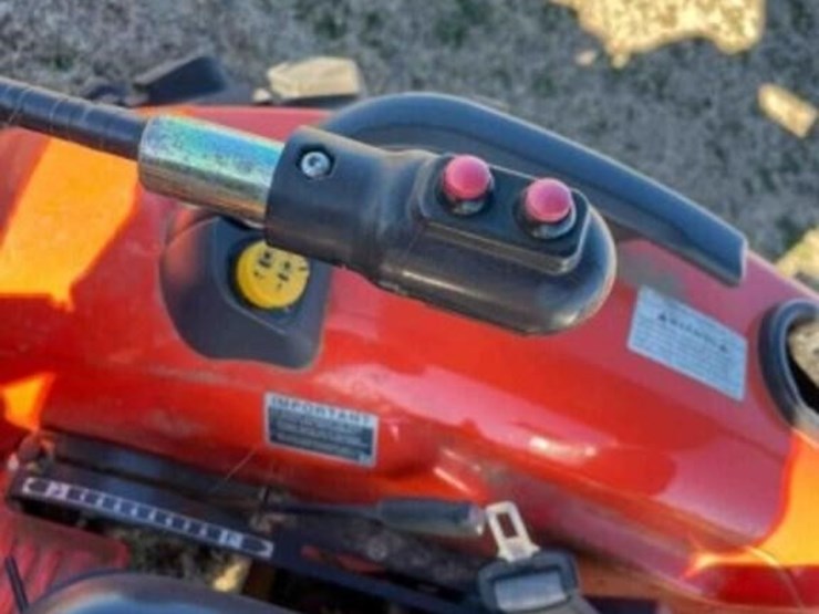 2022-kubota-l3302-image-9