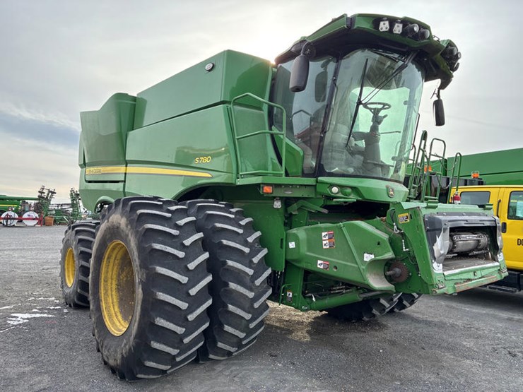 2023-john-deere-s780-image-1
