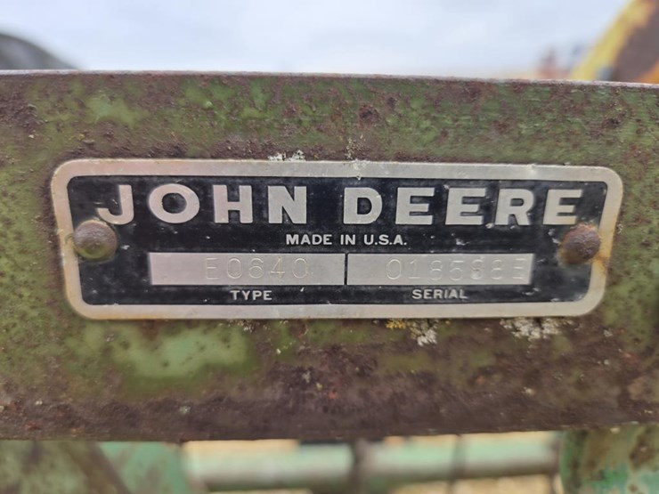 john-deere-640-image-2